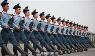 《向解放軍學(xué)做好員工》